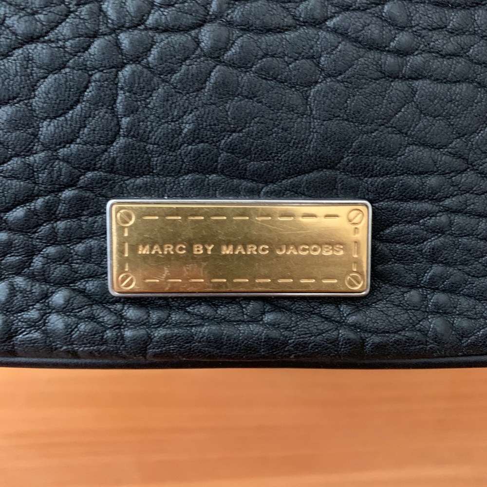 Marc by Marc Jacobs Black Crossbody - Picture 2 of 9